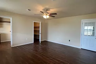 918 Fairway Dr, Navasota, TX 77868 - Photo 7