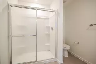 10706 Lavender Cotton Ln, Houston, TX 77016 - Photo 9