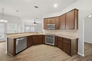 3801 Snowdance Ct, College Station, TX 77845 - Photo 15