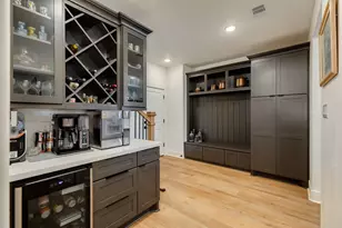 217 Arrowhead Dr, Lake Jackson, TX 77566 - Photo 15