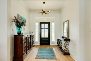 217 Arrowhead Dr, Lake Jackson, TX 77566 - Photo 3