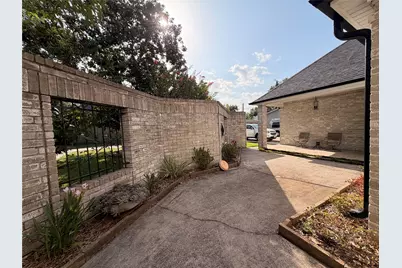 222 Pin Oak Drive, Baytown, TX 77520 - Photo 37