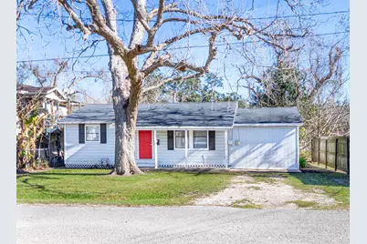 203 S Fig Street, Sweeny, TX 77480 - Photo 1