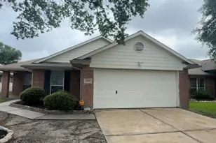 10310 Mills Run Dr, Houston, TX 77070 - Photo 1