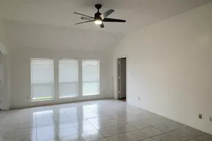 10310 Mills Run Dr, Houston, TX 77070 - Photo 3
