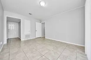 3806 Charriton Dr, Houston, TX 77039 - Photo 5