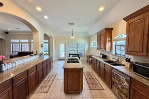 1113 Enchanted Oaks Dr, Angleton, TX 77515 - Photo 13