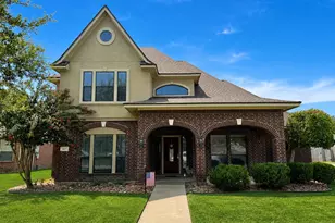 1113 Enchanted Oaks Dr, Angleton, TX 77515 - Photo 1