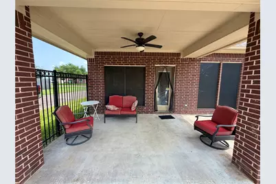 1113 Enchanted Oaks Drive, Angleton, TX 77515 - Photo 27