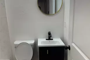 12939 Segrest Dr, Houston, TX 77047 - Photo 11