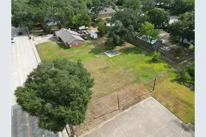 1402 Avenue D, Katy, TX 77493 - Photo 1