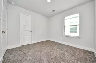 4423 Santorini Ln, Houston, TX 77045 - Photo 33