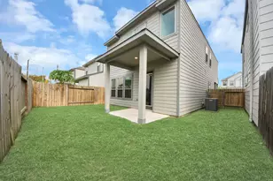 4423 Santorini Ln, Houston, TX 77045 - Photo 33