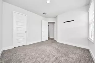 4423 Santorini Ln, Houston, TX 77045 - Photo 35