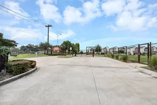 4423 Santorini Ln, Houston, TX 77045 - Photo 7