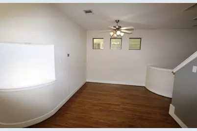 1046 W 25th Street, Houston, TX 77008 - Photo 9