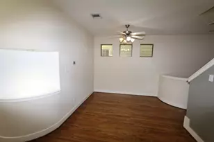 1046 W 25th St, Houston, TX 77008 - Photo 9