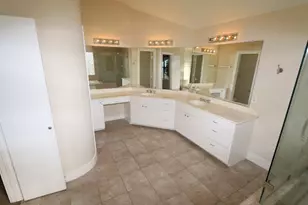 1046 W 25th St, Houston, TX 77008 - Photo 17