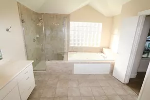 1046 W 25th St, Houston, TX 77008 - Photo 19