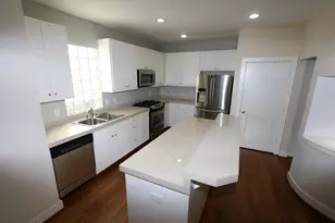 1046 W 25th St, Houston, TX 77008 - Photo 11