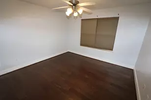 1046 W 25th St, Houston, TX 77008 - Photo 3