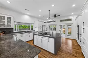 315 W 15th St, Houston, TX 77008 - Photo 3