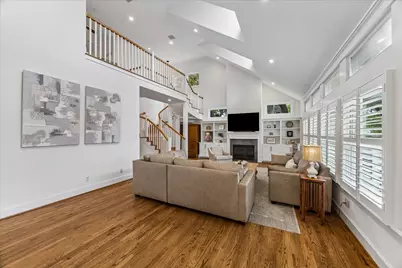 315 W 15th Street, Houston, TX 77008 - Photo 9