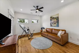 315 W 15th St, Houston, TX 77008 - Photo 15