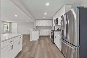 1006 S Shepherd Dr, Baytown, TX 77520 - Photo 13