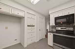 7655 S Braeswood Blvd, Houston, TX 77071 - Photo 13