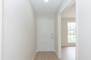 16911 Bougainvilla Ln, Friendswood, TX 77546 - Photo 3