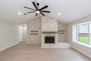 16911 Bougainvilla Ln, Friendswood, TX 77546 - Photo 9