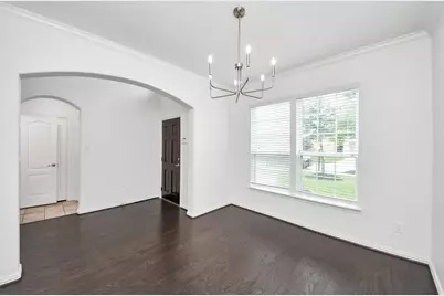 6527 Hunters Trace Lane, Baytown, TX 77521 - Photo 5