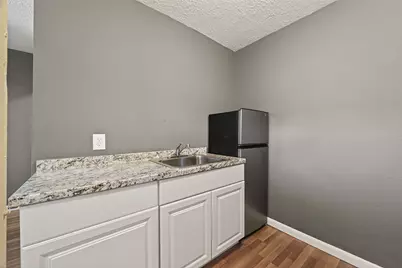 216 Burr Street, Houston, TX 77011 - Photo 5