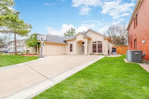 2634 Long Leaf Dr, Sugar Land, TX 77478 - Photo 3