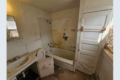 605 E 13th Street, Big Spring, TX 79720 - Photo 15