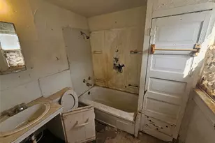 605 E 13th St, Big Spring, TX 79720 - Photo 15