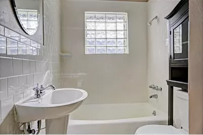 2424 Brun Street, Houston, TX 77019 - Photo 9