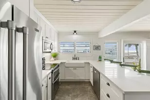 16634 Jamaica Beach Rd, Jamaica Beach, TX 77554 - Photo 9
