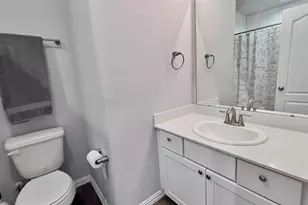 140 Kelly St, Angleton, TX 77515 - Photo 21