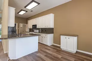 104 Peach Tree St, Huntsville, TX 77320 - Photo 13