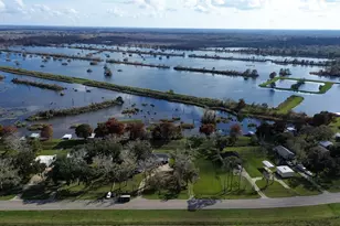 29927 County Rd 25, Damon, TX 77430 - Photo 43