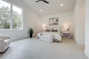 1634 Castle Ct, Houston, TX 77006 - Photo 19