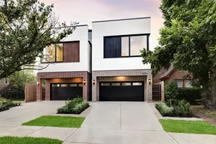 1634 Castle Ct, Houston, TX 77006 - Photo 1