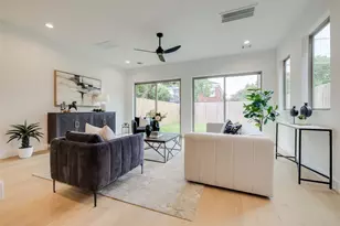1634 Castle Ct, Houston, TX 77006 - Photo 15