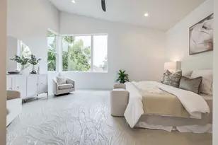 1634 Castle Ct, Houston, TX 77006 - Photo 19