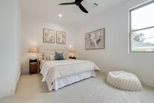 1634 Castle Ct, Houston, TX 77006 - Photo 31