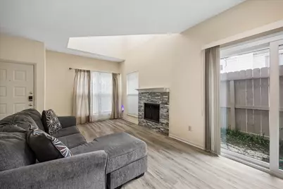 1829 Augusta Drive #19, Houston, TX 77057 - Photo 7