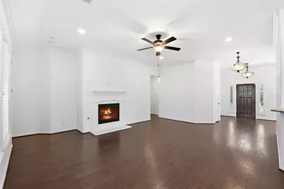 212 Fallow Buck Court, Conroe, TX 77384 - Photo 9