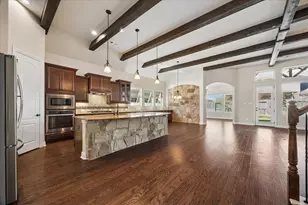 323 W Bend Dr, League City, TX 77573 - Photo 9